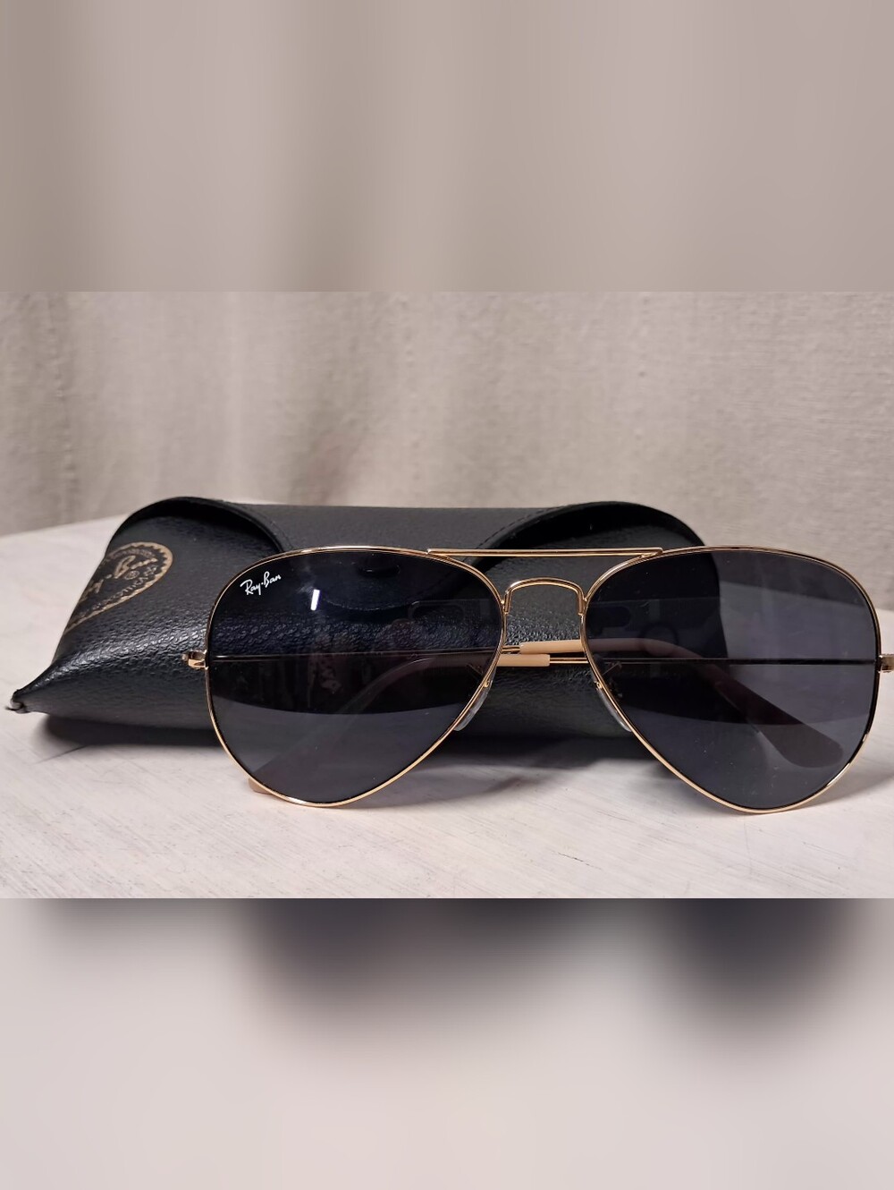 Ray-Ban Gold Frame Aviator Sunglasses